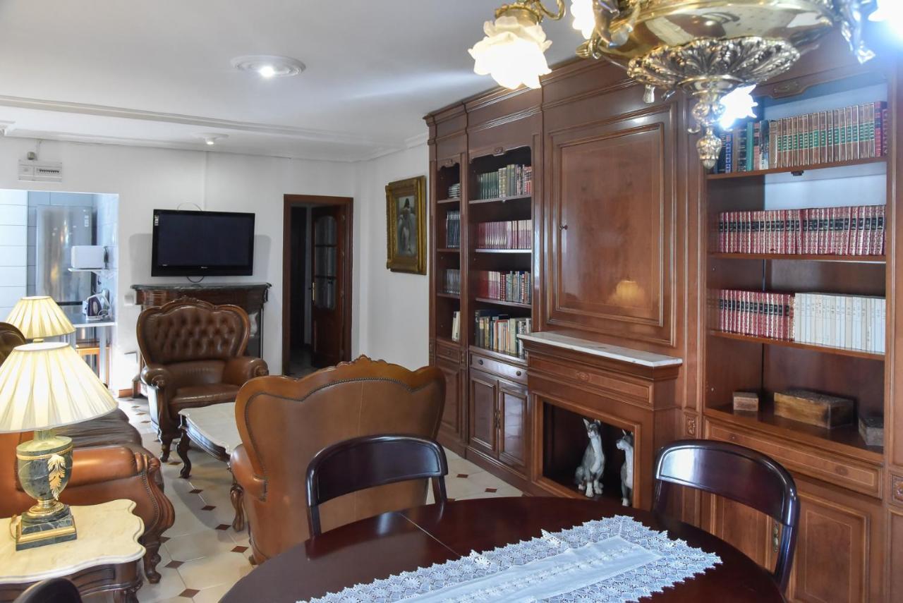 Room Martinez Sewilla Zewnętrze zdjęcie